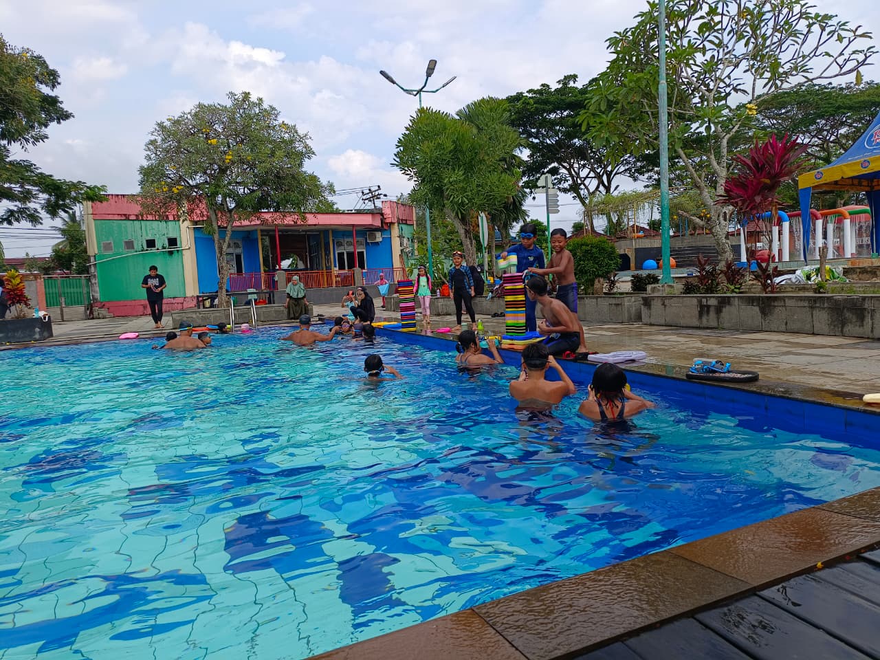 Latihan Renang Bontang